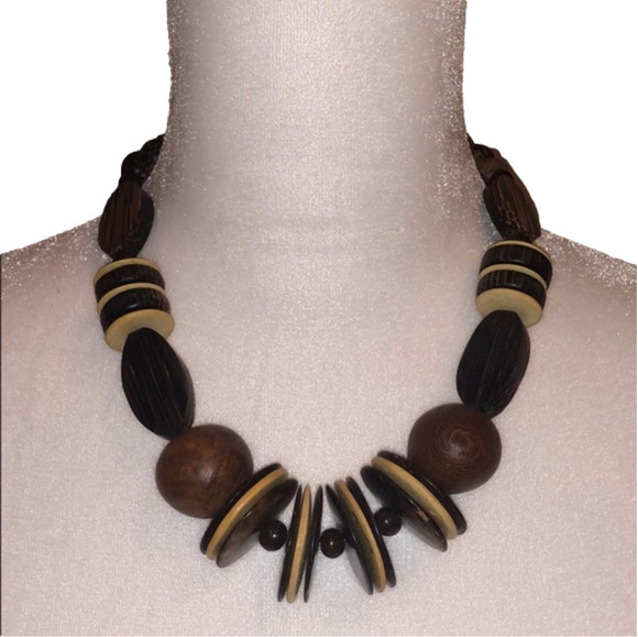 COSTUME JEWELRY Necklace - Picture 1 of 3